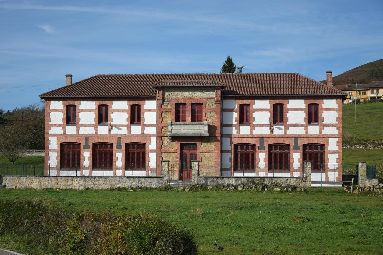 Albergue Familiar De Pintueles Piloña Екстериор снимка